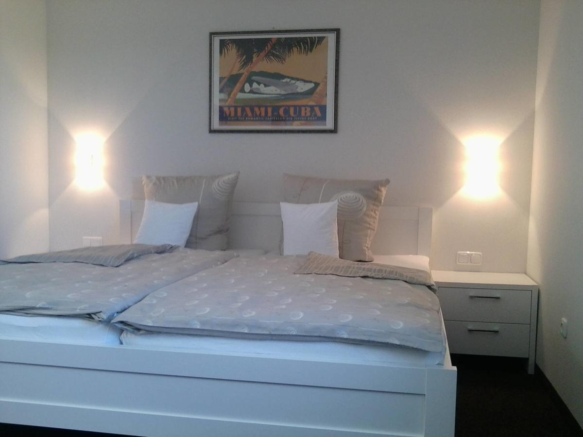Flugplatzrestaurant Wallmuhle Hotel Atting Екстериор снимка