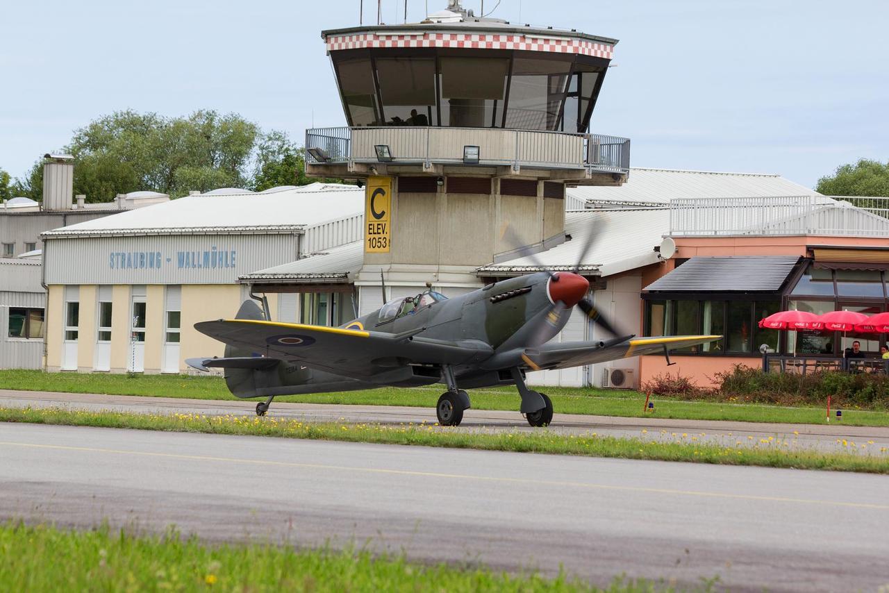 Flugplatzrestaurant Wallmuhle Hotel Atting Екстериор снимка