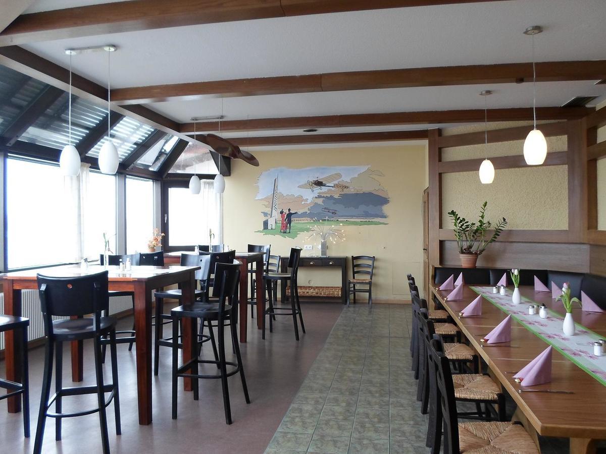 Flugplatzrestaurant Wallmuhle Hotel Atting Екстериор снимка